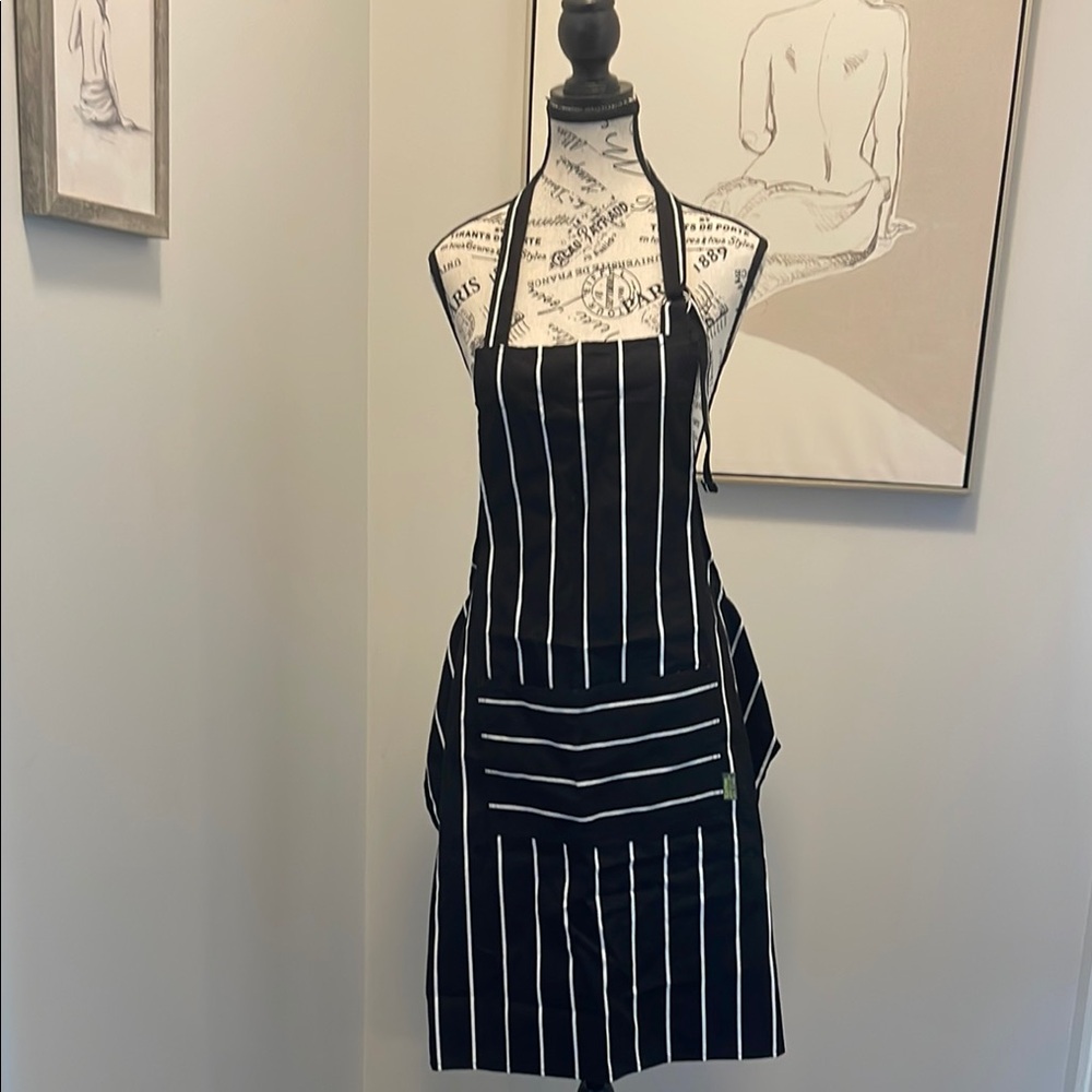 Striped Apron - Picture 2 of 8